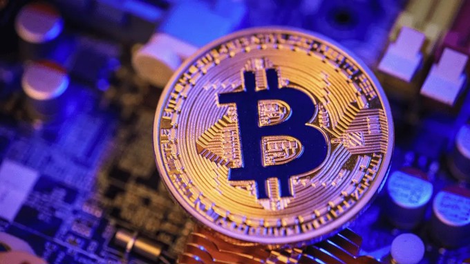 Mở bát 2025, Bitcoin hashrate đạt kỷ lục 808 EH/s